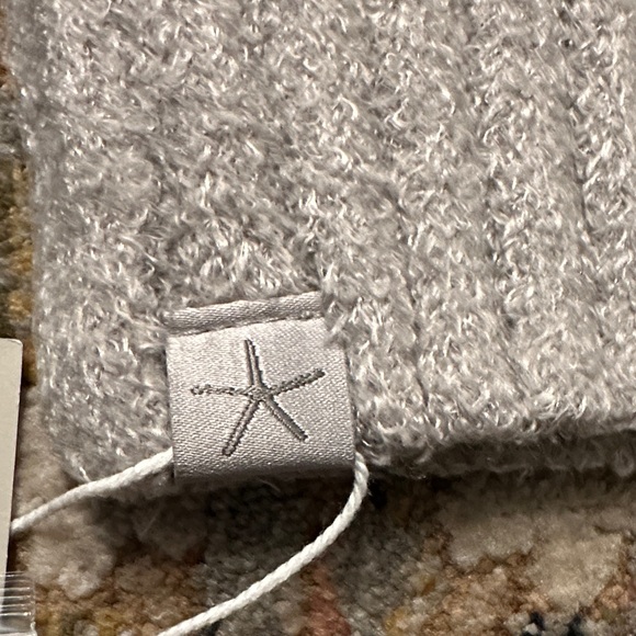 Grey Knit Beanie - Picture 4 of 6